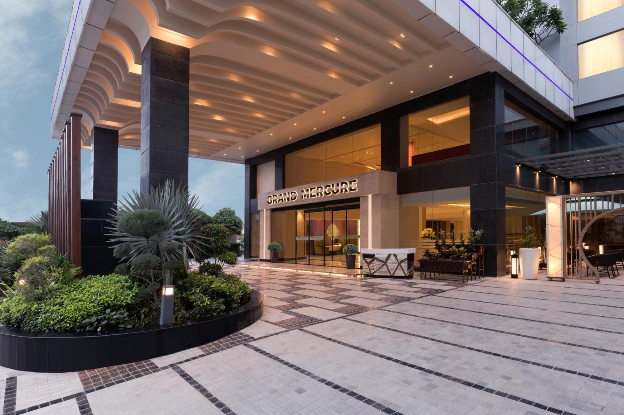 Grand Mercure Agra - An Accor Brand Exterior photo